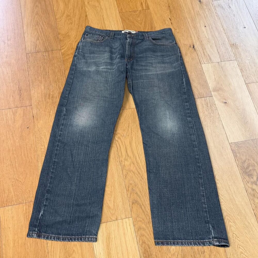 Vintage Levi's 505 Regular Fit Straight Leg Jeans Mens 36x30 Medium Wash Denim - Picture 1 of 6